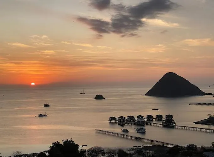 Sunset Hill Hotel