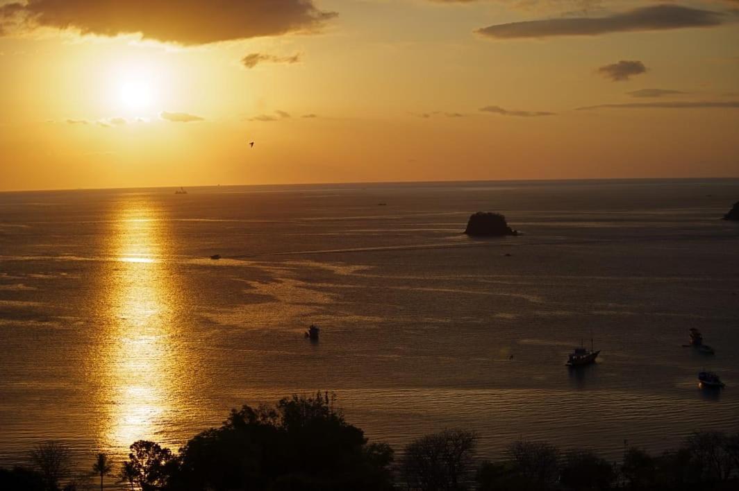Sunset Hill 3*